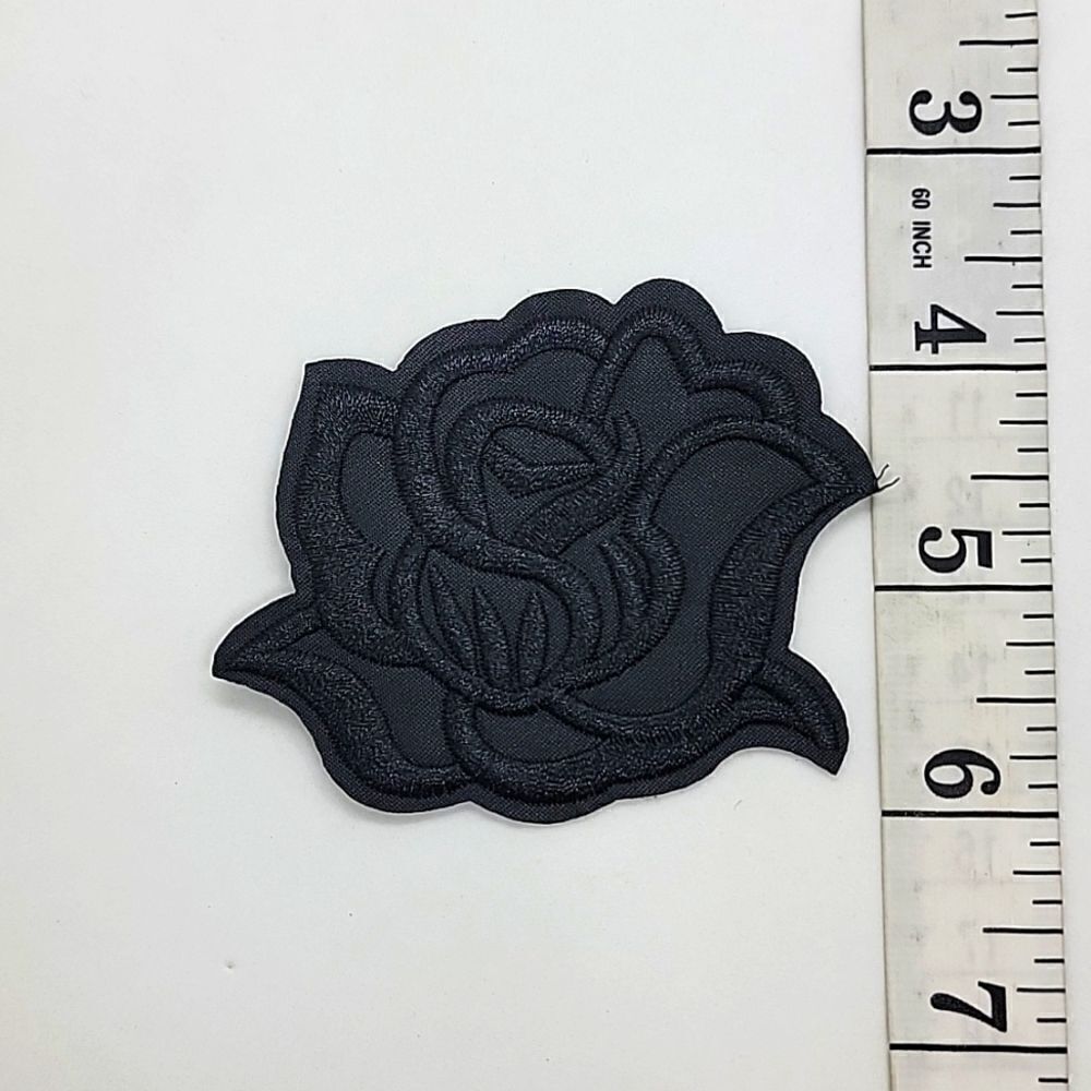 🎈5/$10🎈 PATCHES.. black rose..